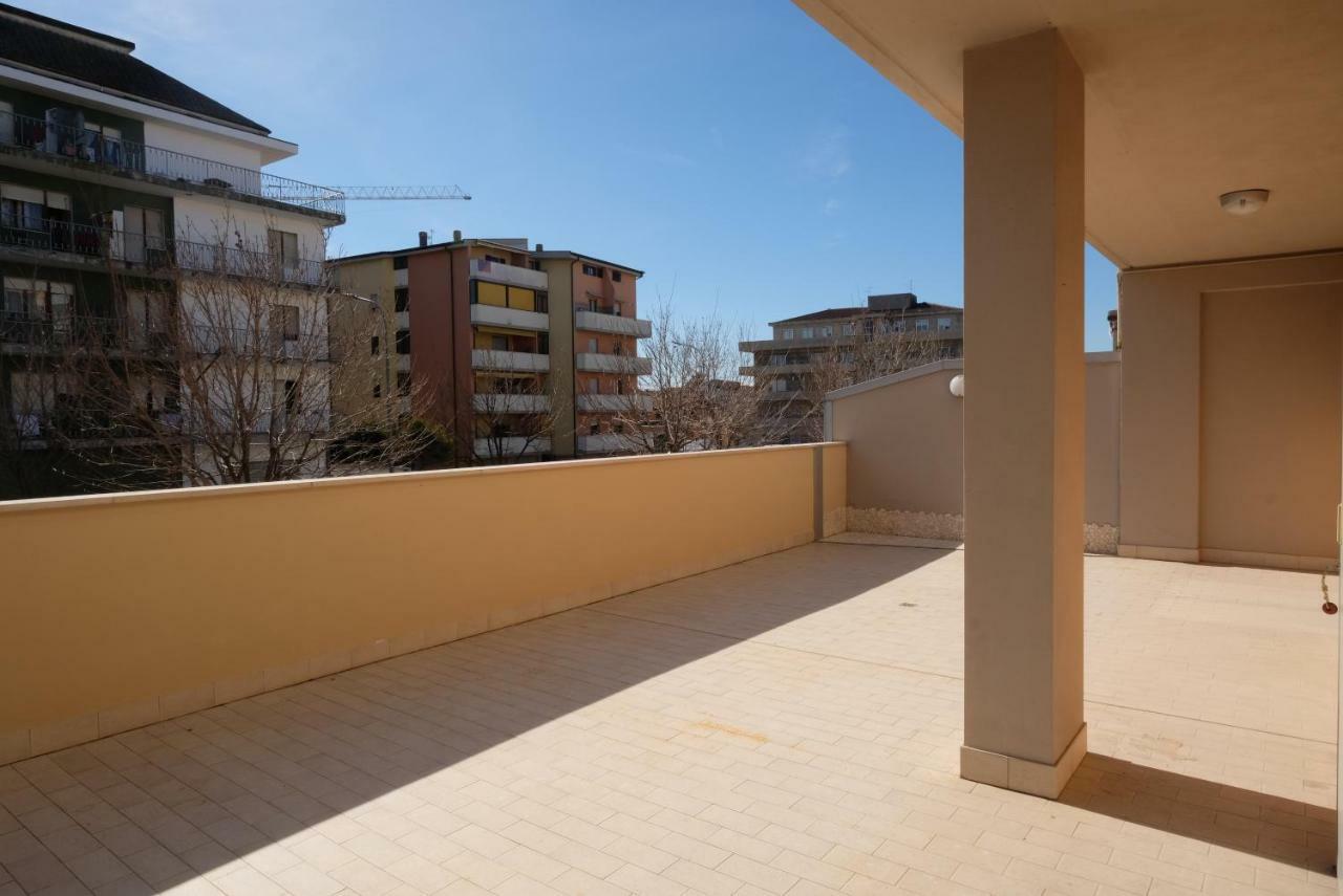 Claudio Appartamento Pescara Exterior foto
